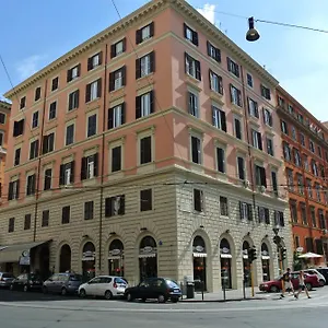 https://le-petit-real.it-romehotels.com